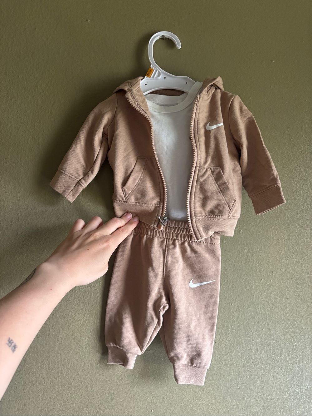Nike Newborn Joggers Set (3 pieces)
